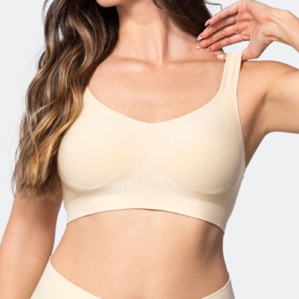 Underoutfit Nude Comfort Shaping Bra - Size Medium